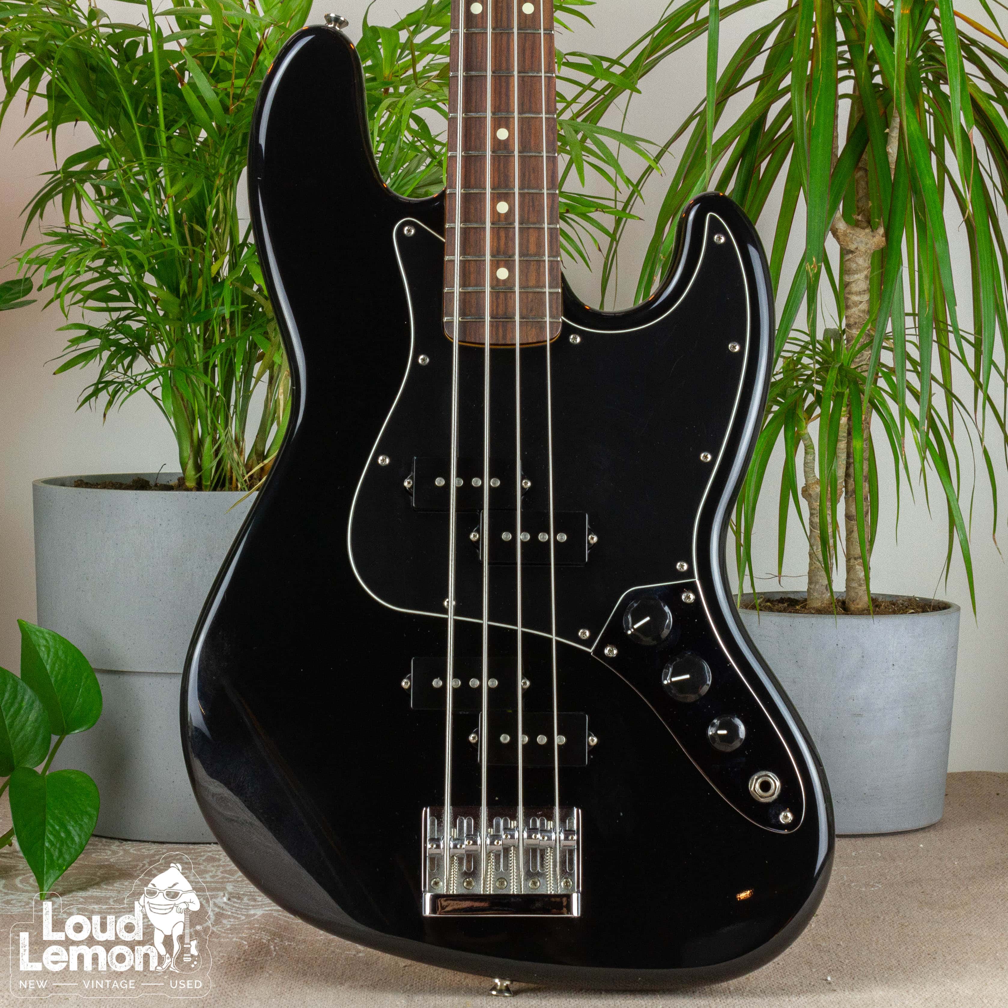 Fender blacktop deals jazz bass